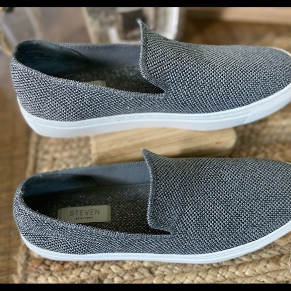 STEVEN BY STEVE MADDEN “KELSEA”SNEAKER! - Picture 4 of 12